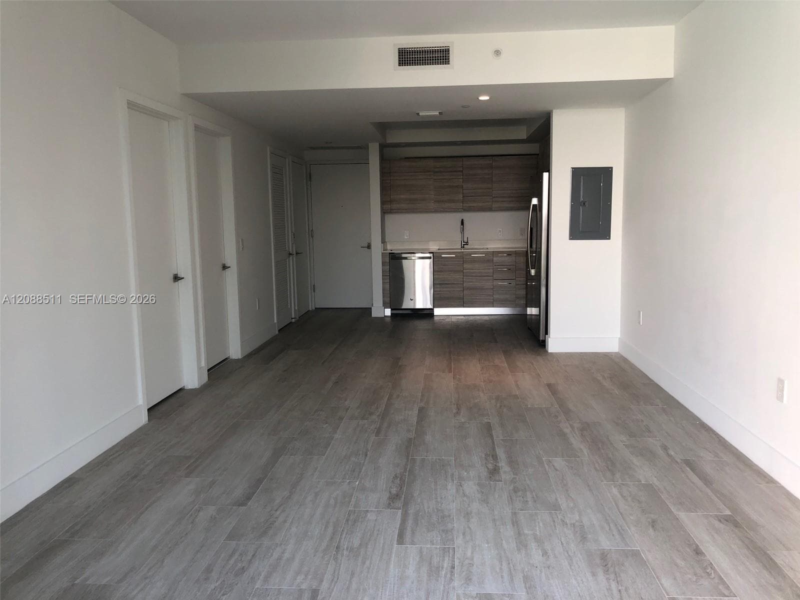 121 NE 34 ST # 811, Miami FL 33137