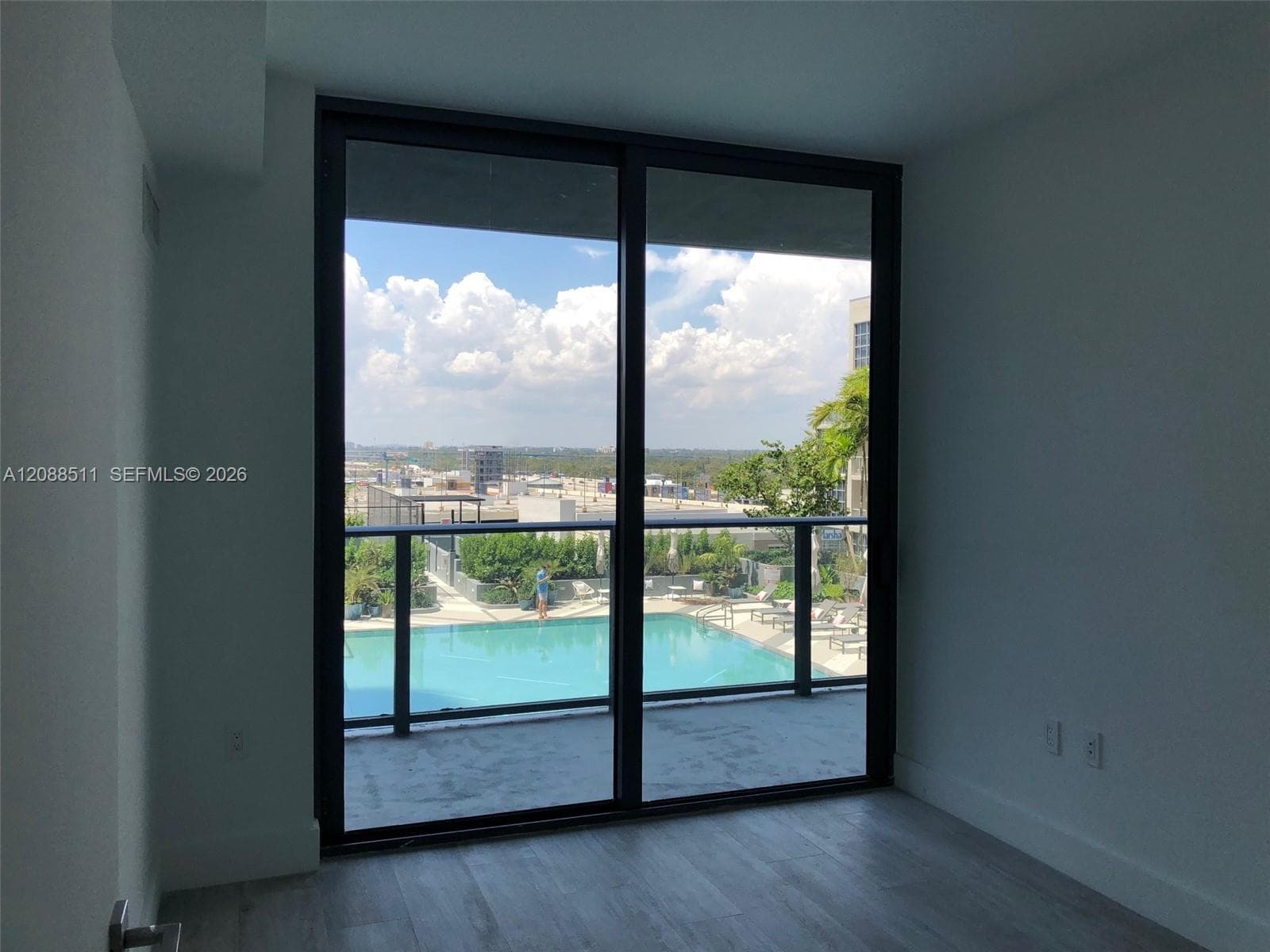 121 NE 34 ST # 811, Miami FL 33137