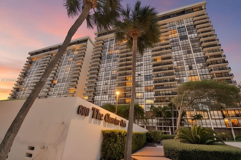 600 NE 36th St # 508, Miami FL 33137