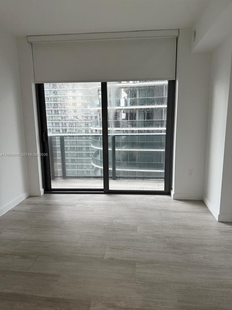 55 SW 9th St # 2401, Miami FL 33130