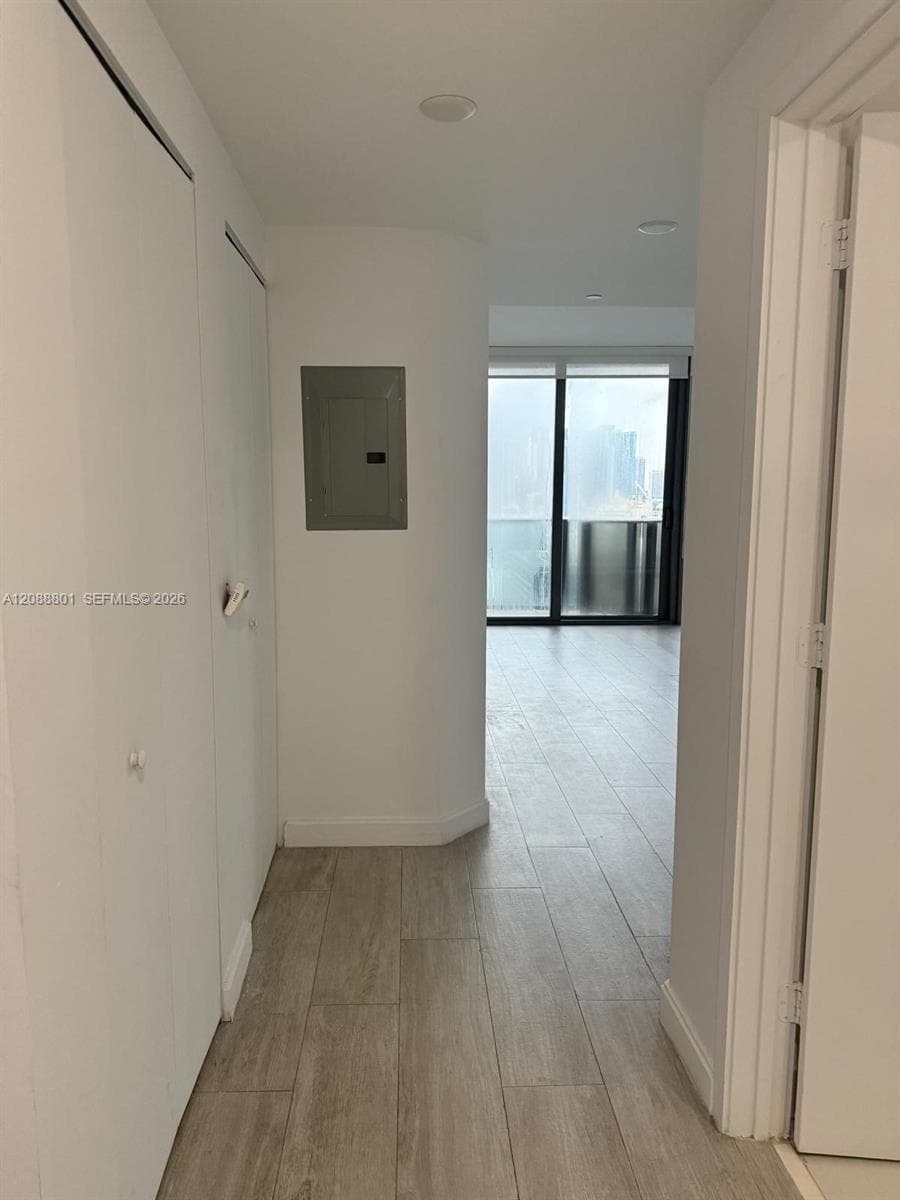 55 SW 9th St # 2401, Miami FL 33130