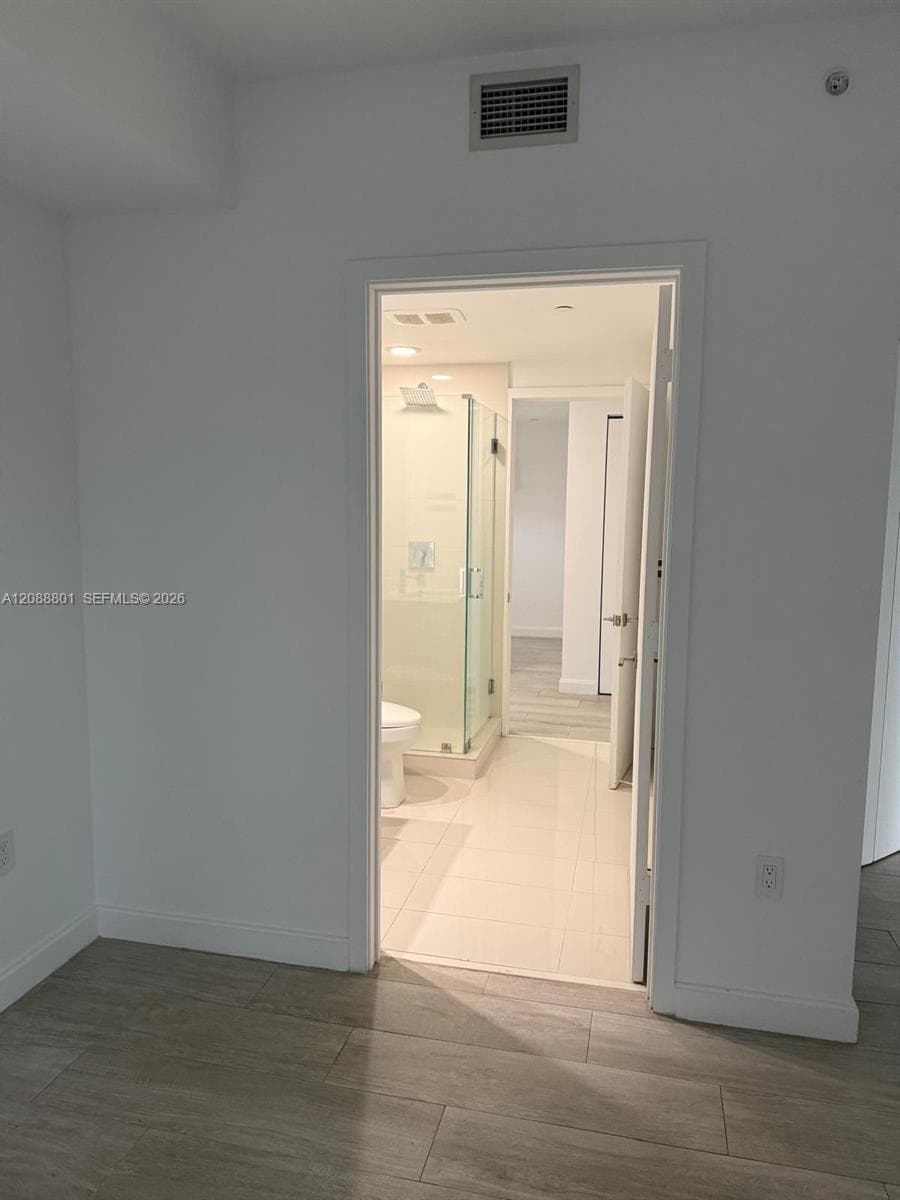 55 SW 9th St # 2401, Miami FL 33130