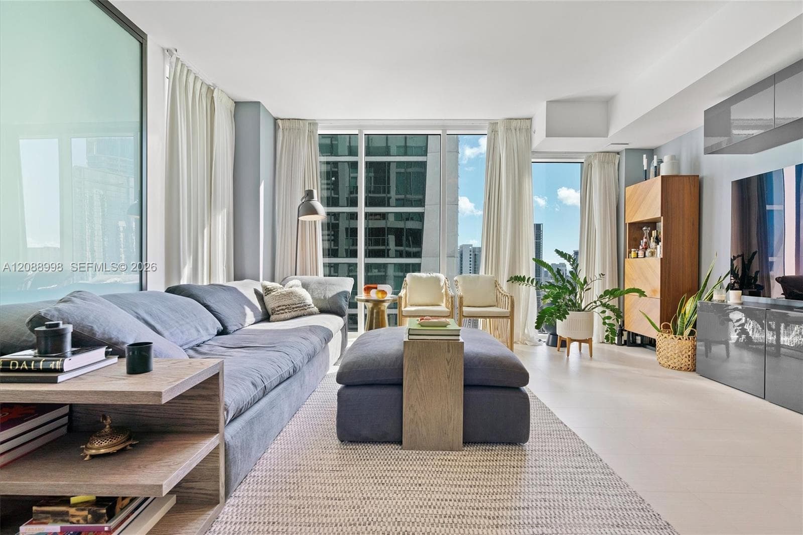 1040 Biscayne Blvd # 3908, Miami FL 33132