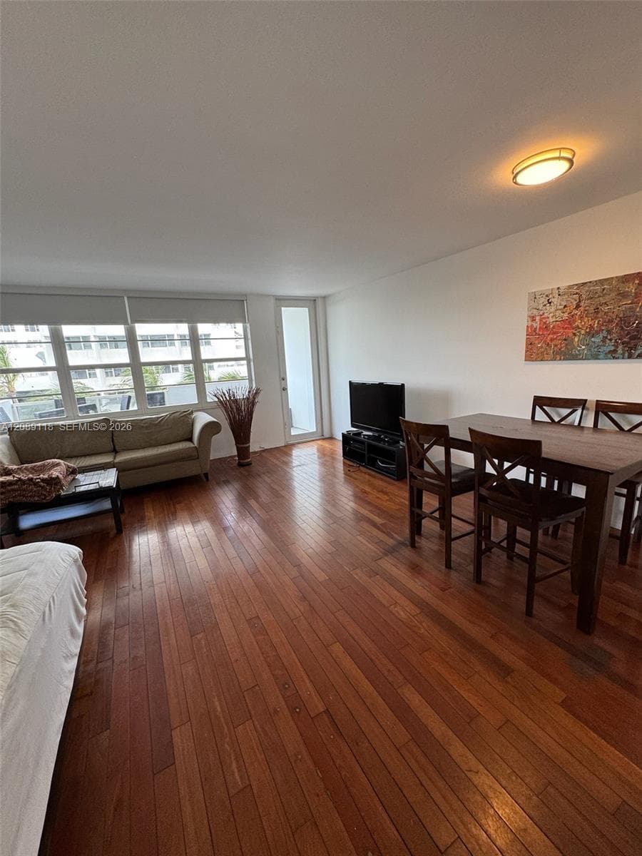 100 Lincoln Rd # 427, Miami Beach FL 33139