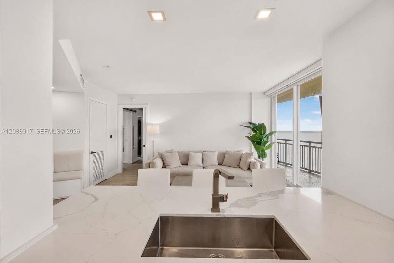 2475 Brickell Ave # 2401, Miami FL 33129