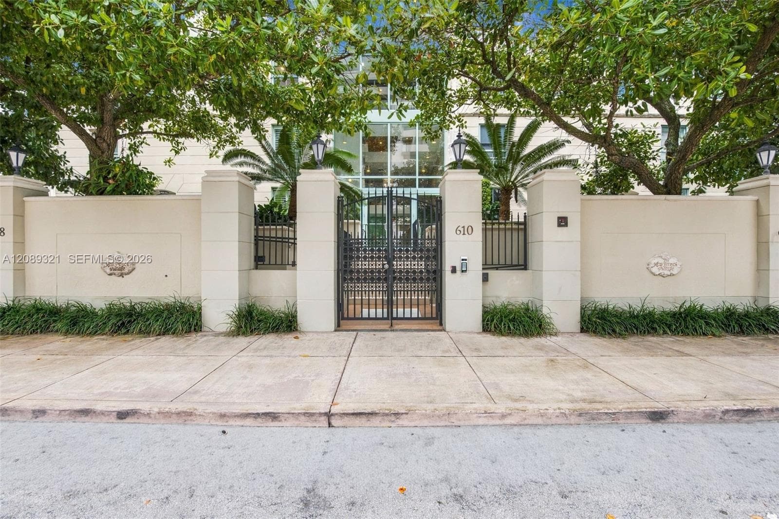 610 Valencia Ave # 502, Coral Gables FL 33134