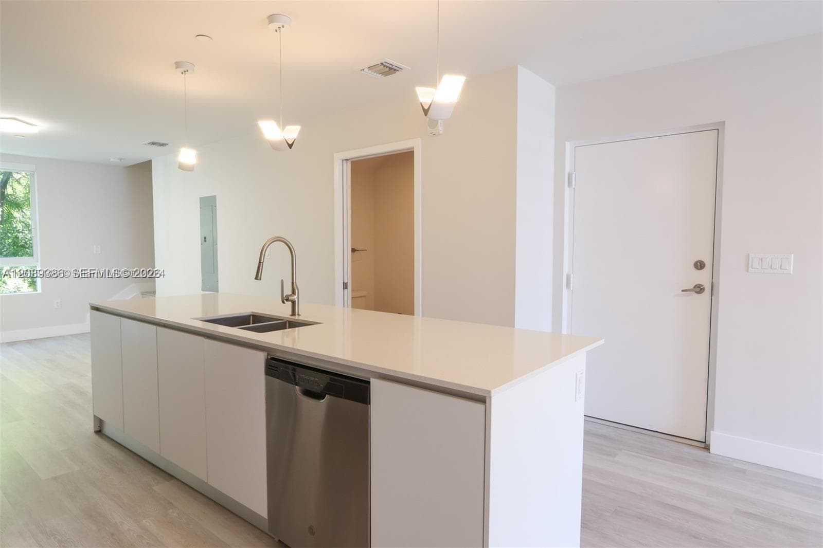 2555 NE 193rd St # 2223, Miami FL 33180