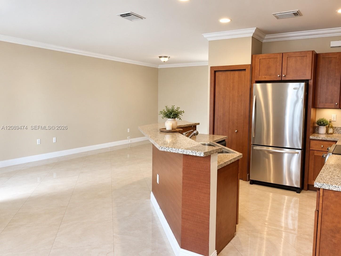 7439 NW 107th Path, Doral FL 33178