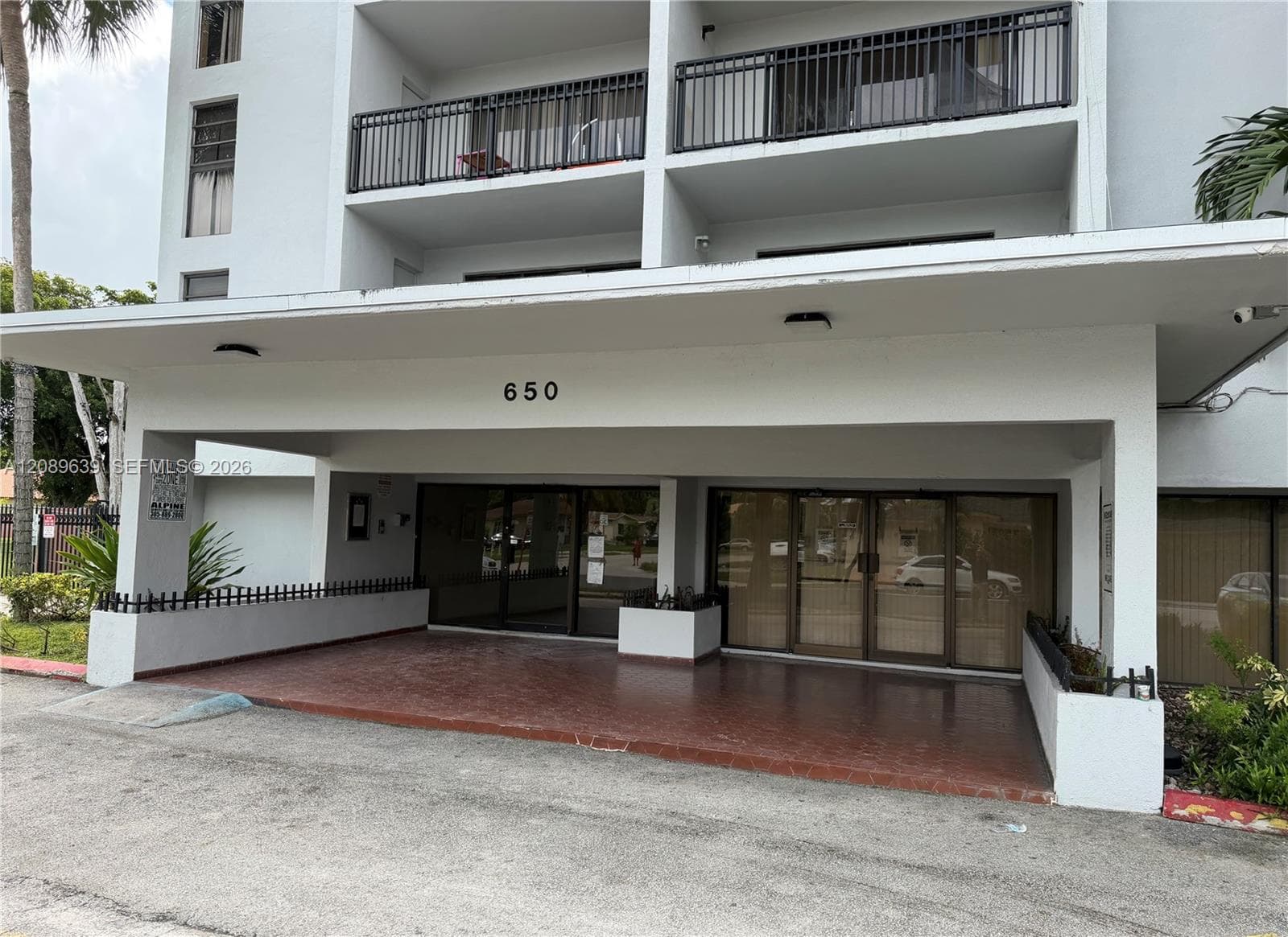 650 NE 149th St # 406A, Miami FL 33161