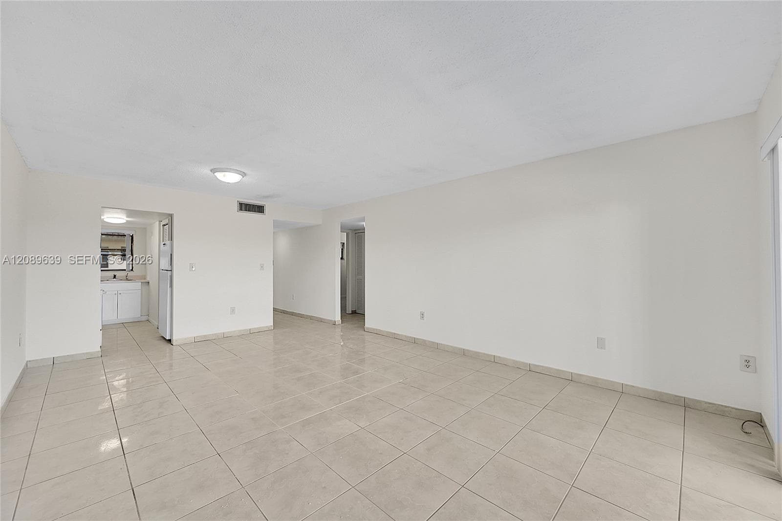 650 NE 149th St # 406A, Miami FL 33161