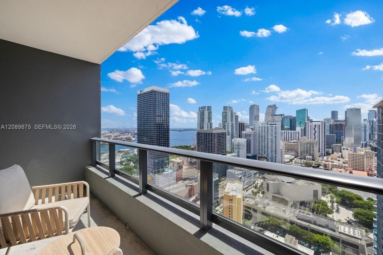 159 NE 6th St # 3206, Miami FL 33132