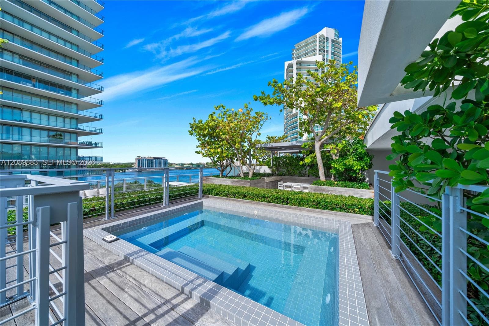 801 S Pointe Dr # 2, Miami Beach FL 33139