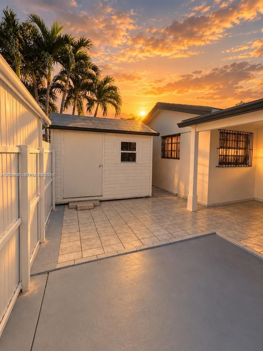 2219 SW 137th Pl, Miami FL 33175