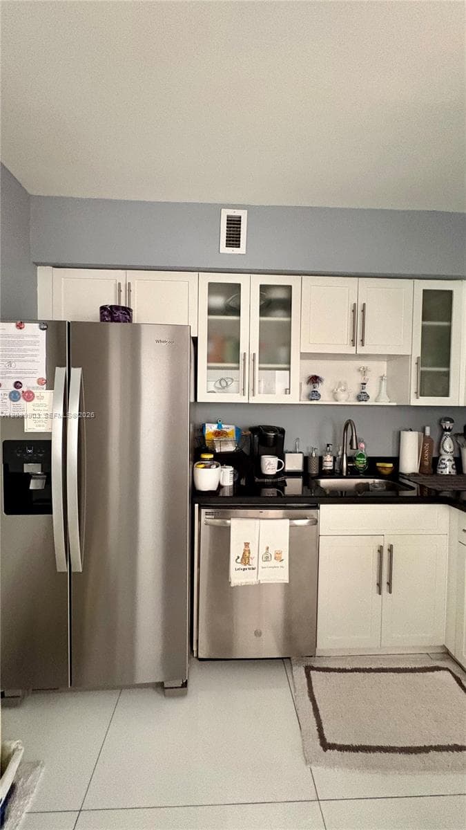 5700 Collins Ave # 11B, Miami Beach FL 33140