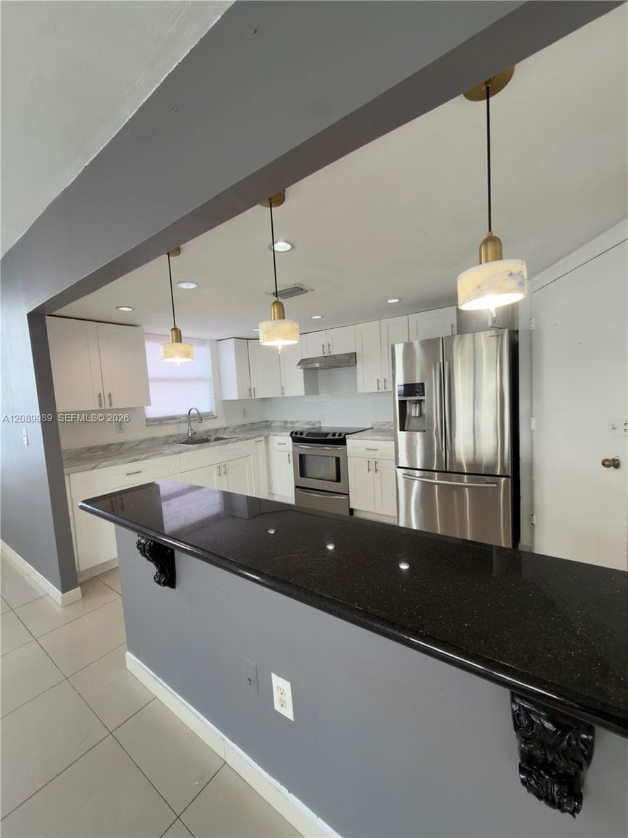 1301 NE Miami Gardens Dr # 605W, Miami FL 33179