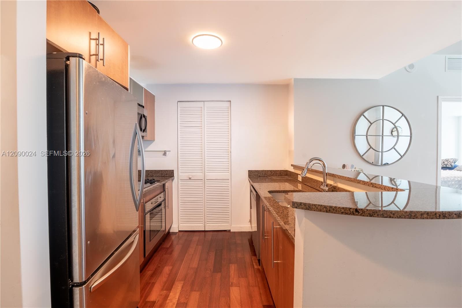 300 S Biscayne Blvd # 3504, Miami FL 33131