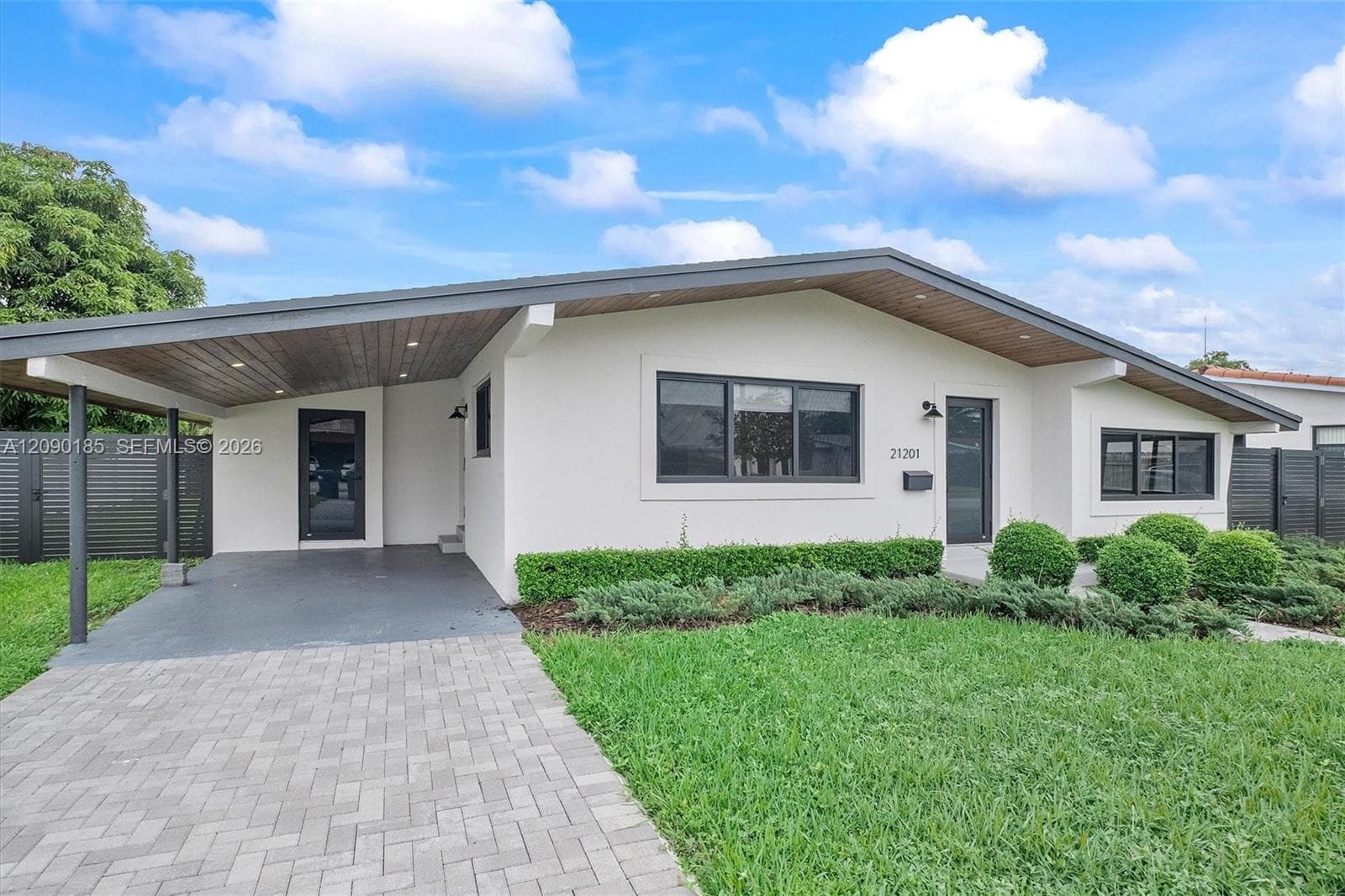 21201 NE 25th Ct, Aventura FL 33180