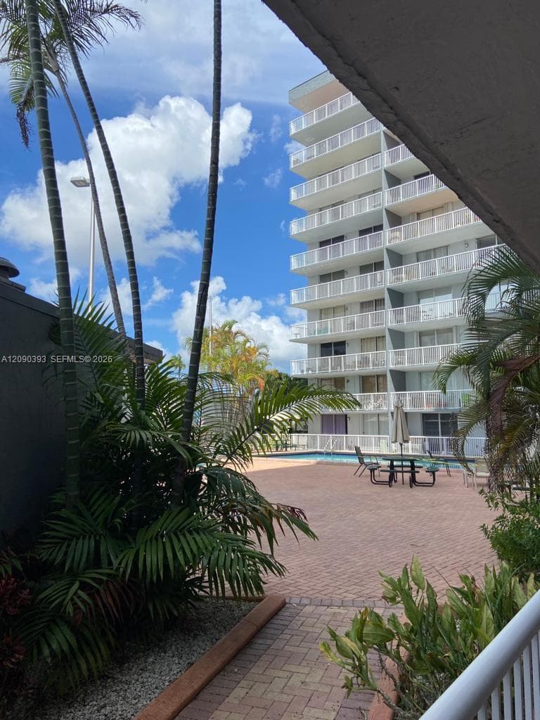 1800 NW 24th Ave # 614, Miami FL 33125