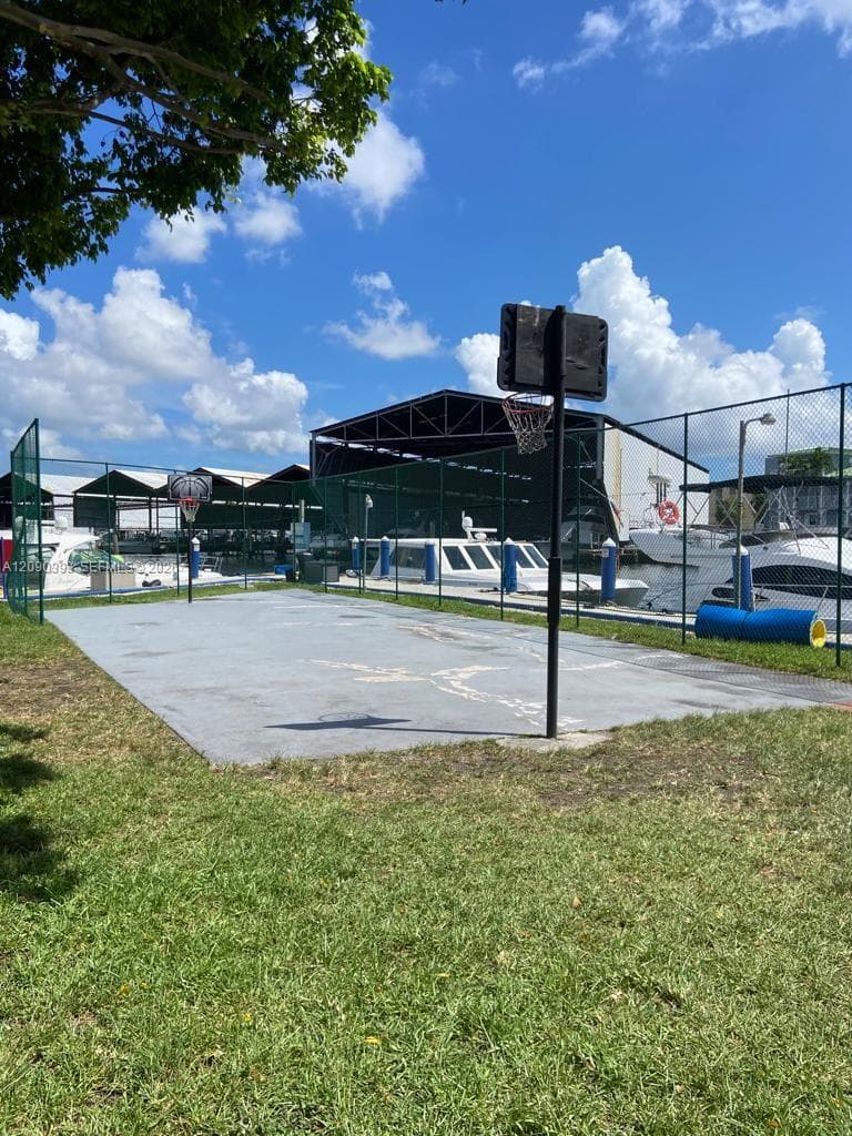 1800 NW 24th Ave # 614, Miami FL 33125