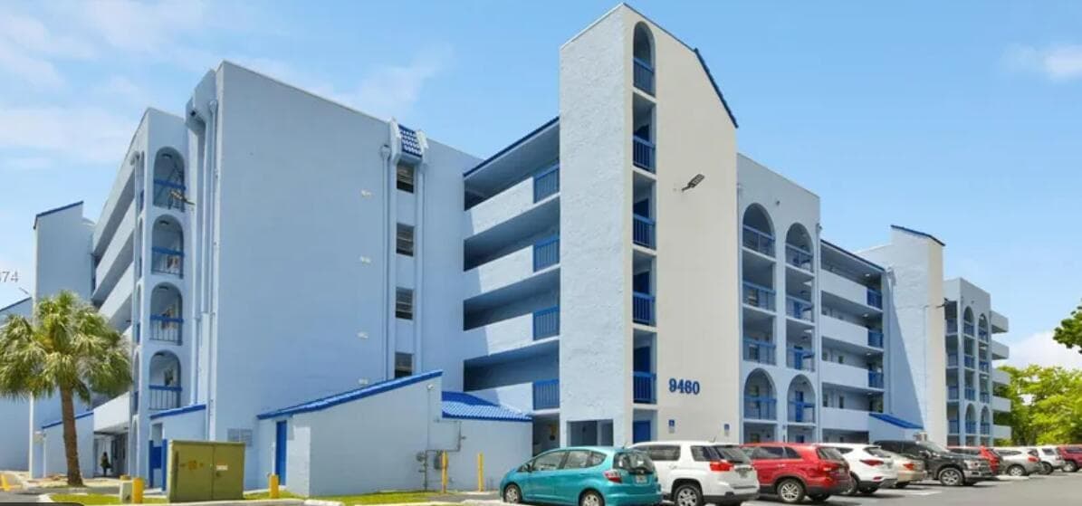 9460 FONTAINEBLEAU Boulevard # 324, Miami FL 33172