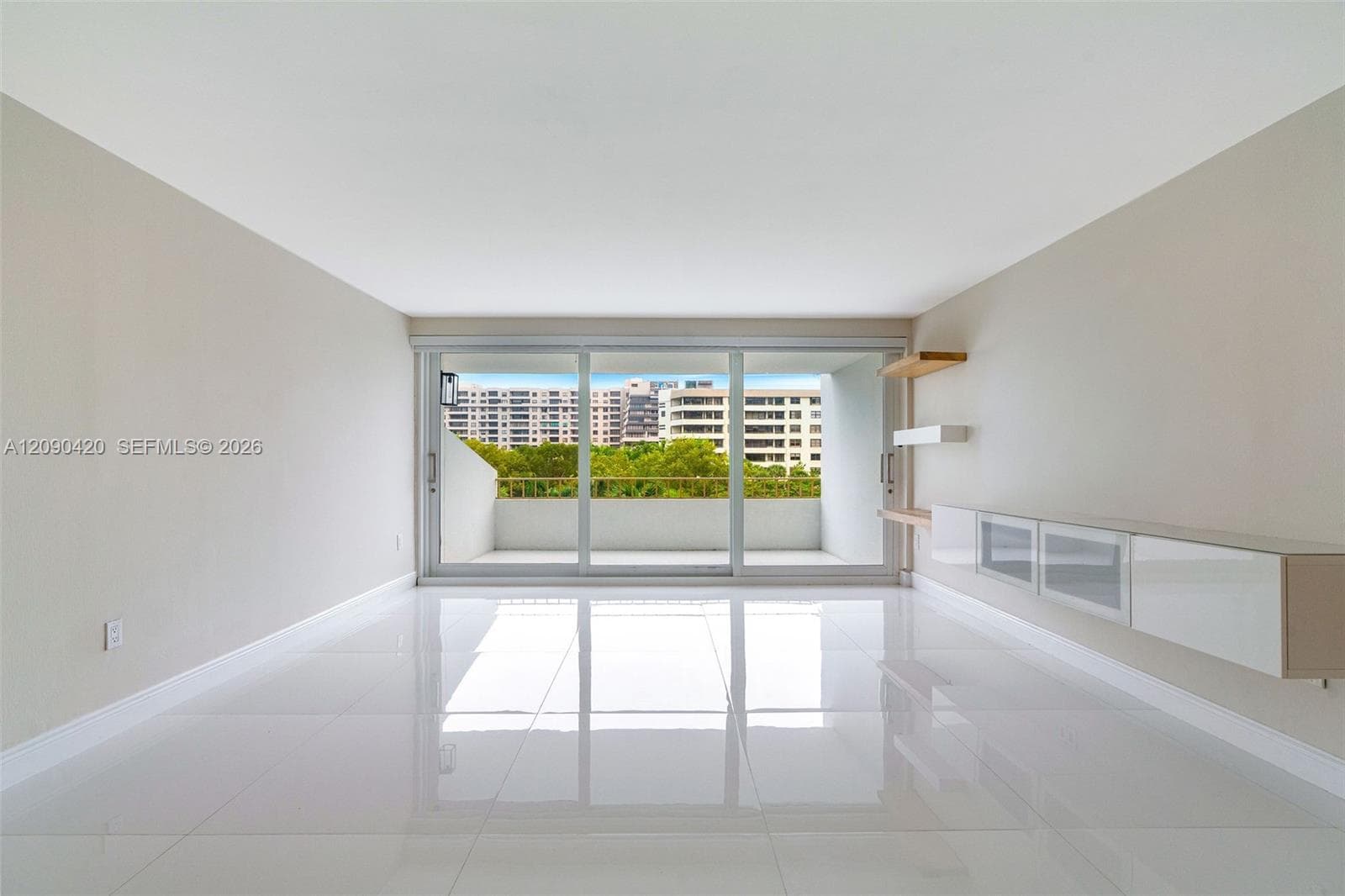 155 Ocean Lane Dr # 413, Key Biscayne FL 33149