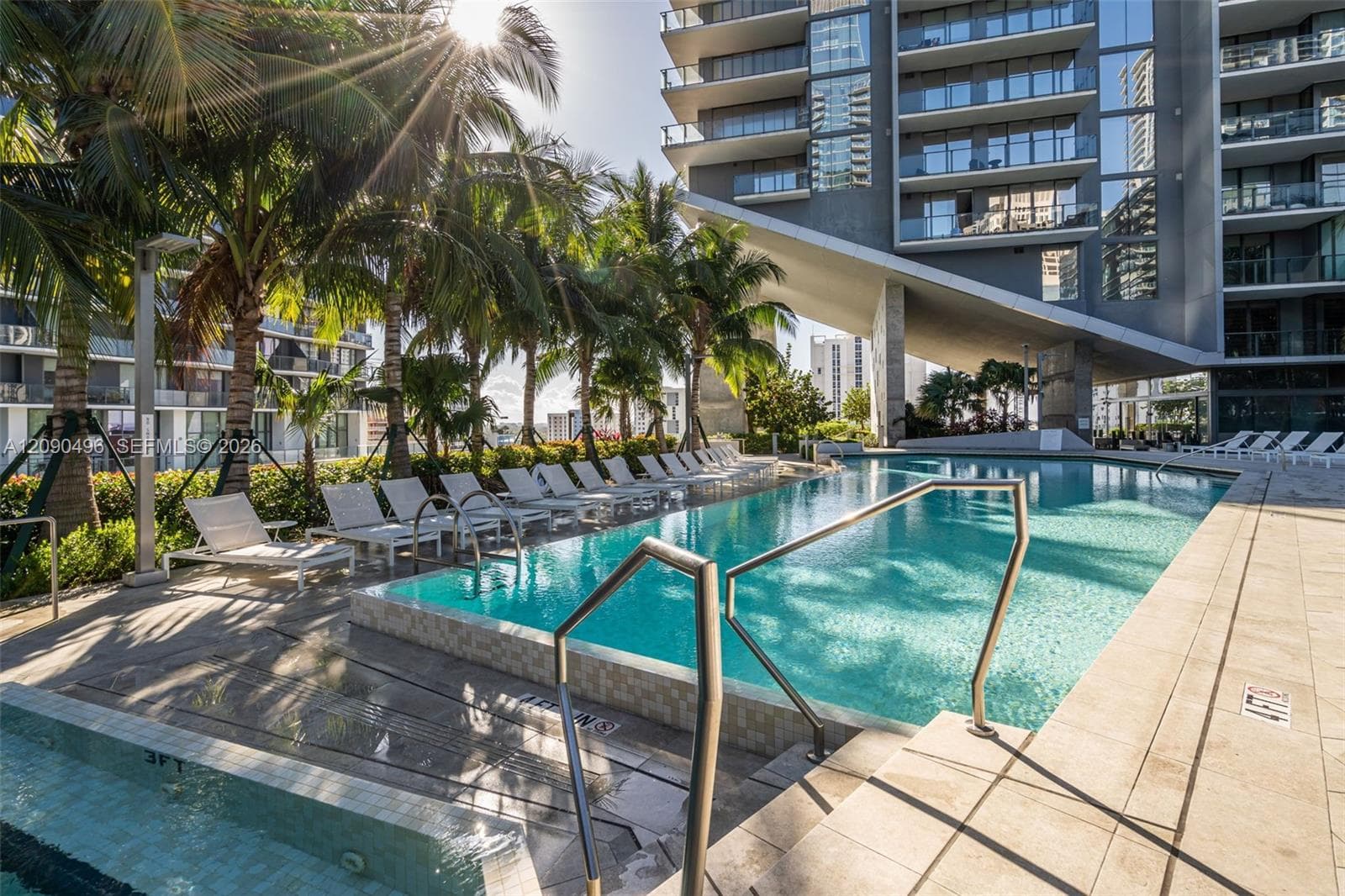 88 SW 7th St # 1901, Miami FL 33130