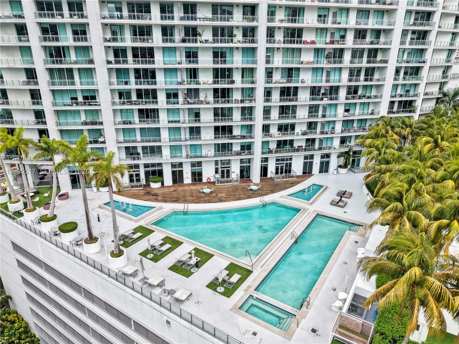 90 SW 3rd St # 308, Miami FL 33130