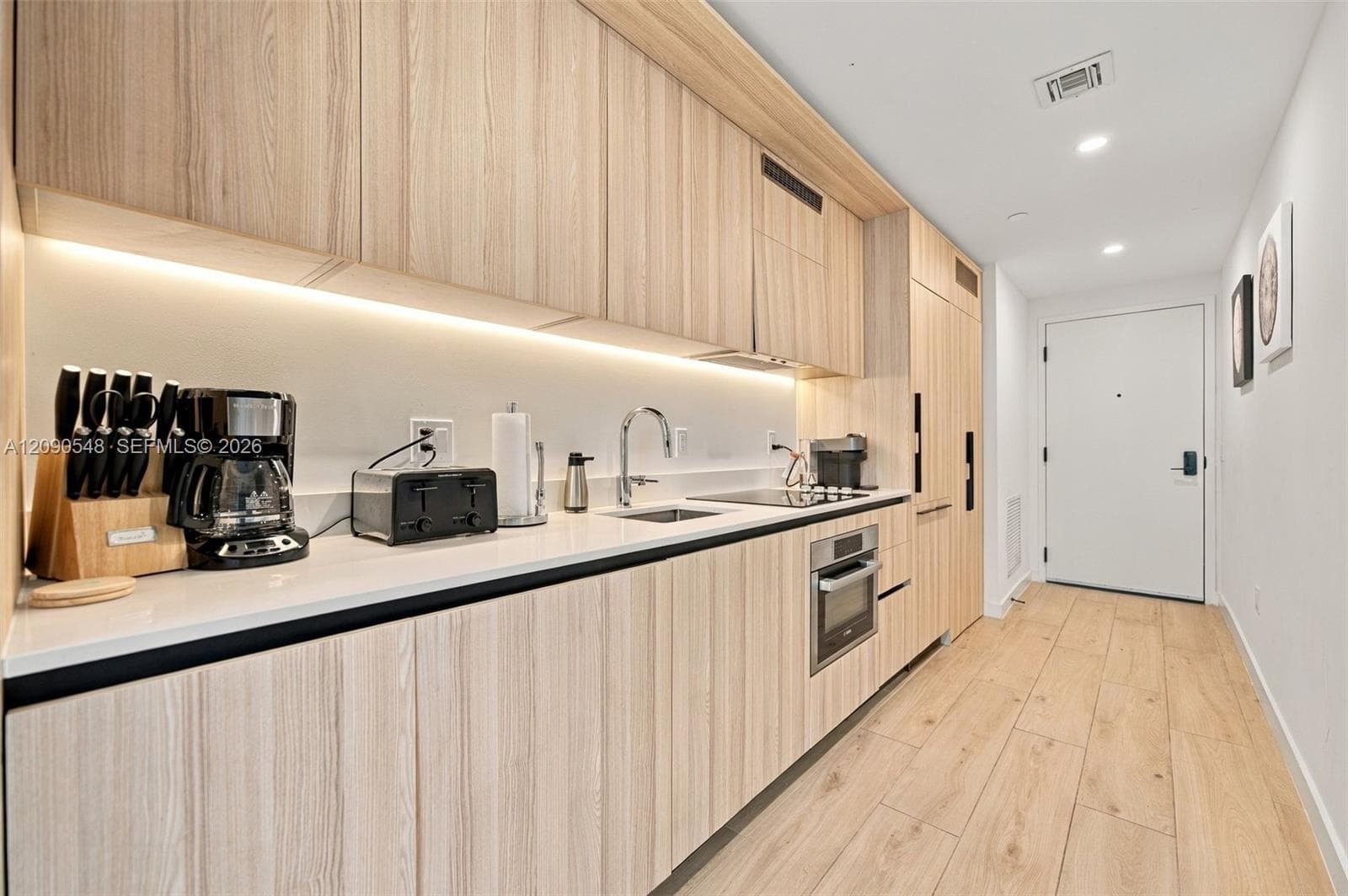 225 N Miami Ave # 3105, Miami FL 33128