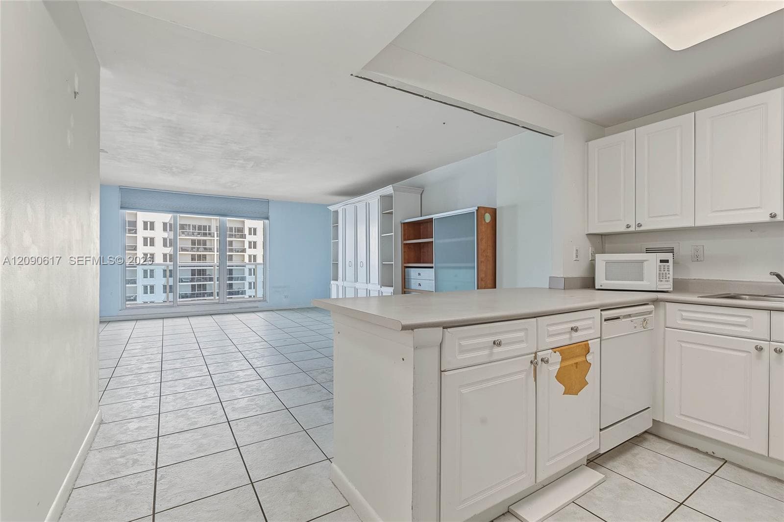 2301 Collins Ave # 1420, Miami Beach FL 33139