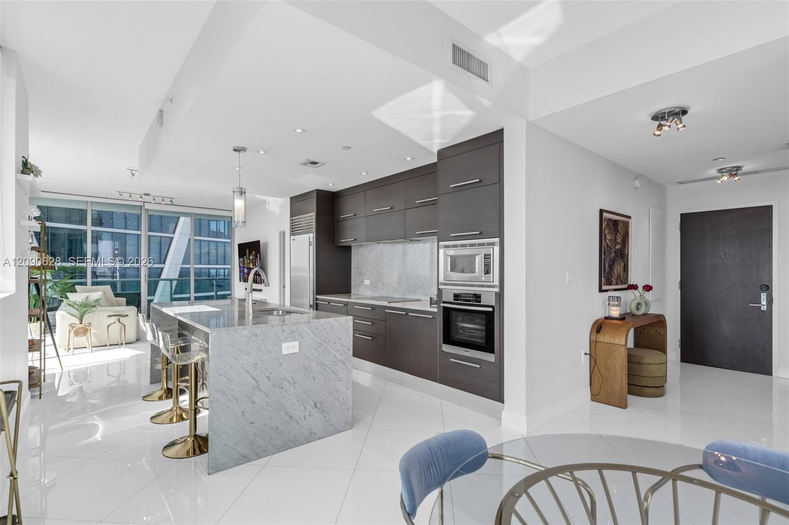 900 Biscayne Blvd # 4412, Miami FL 33132