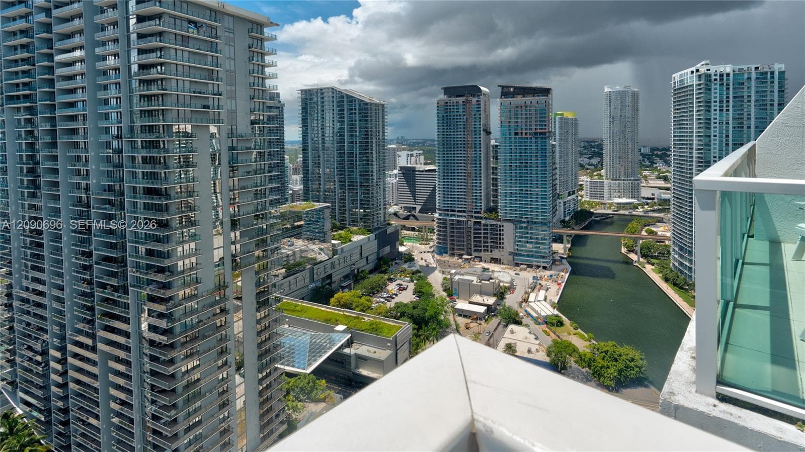 41 SE 5th St # 2212, Miami FL 33131