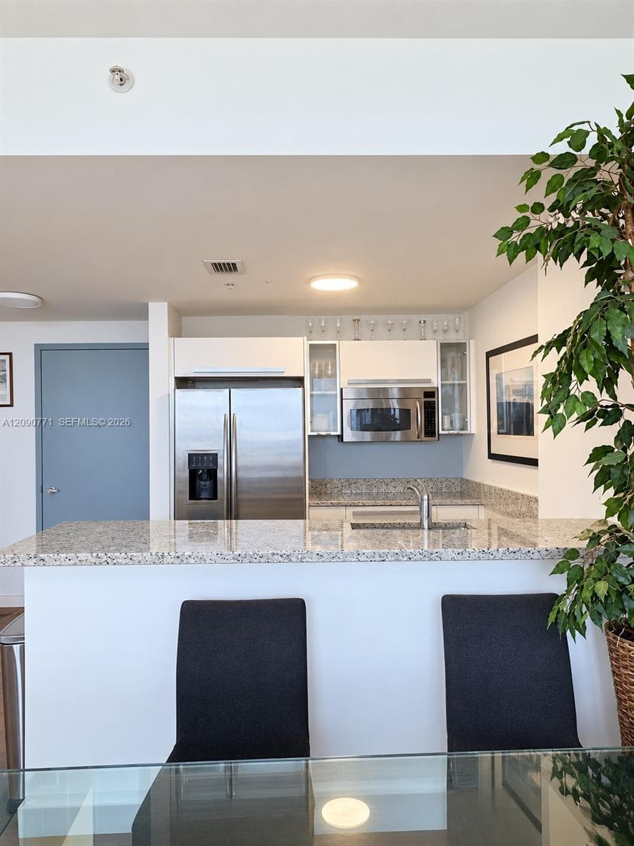 601 NE 36th St # 3105, Miami FL 33137