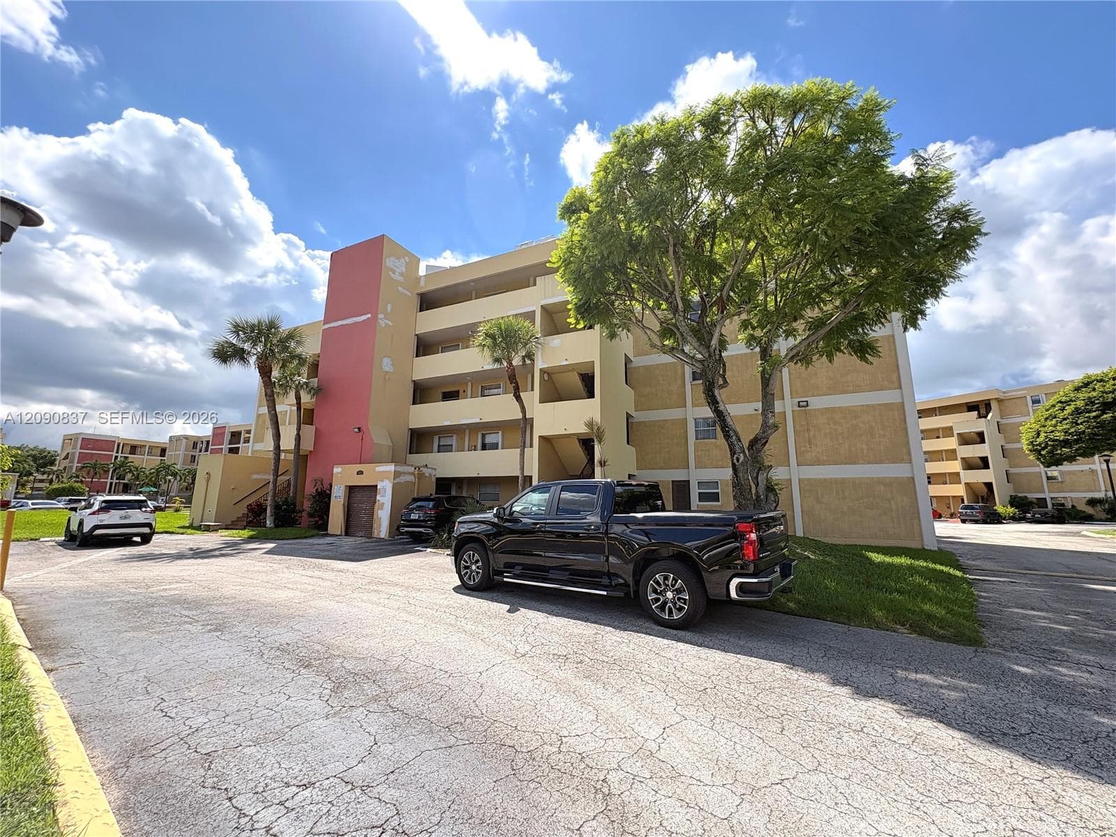 9270 Fontainebleau Blvd # 203, Miami FL 33172