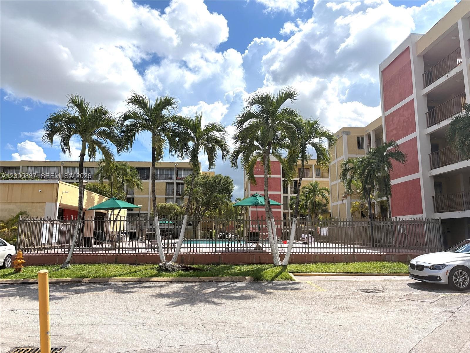 9270 Fontainebleau Blvd # 203, Miami FL 33172