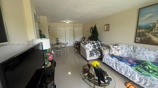 8850 Fontainebleau Blvd # 203, Miami FL 33172
