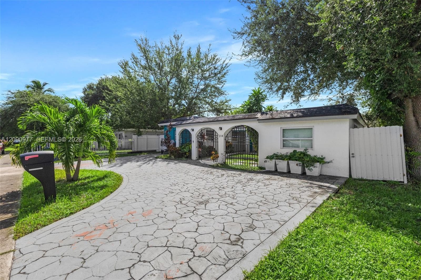 314 NW 106th St, Miami FL 33150