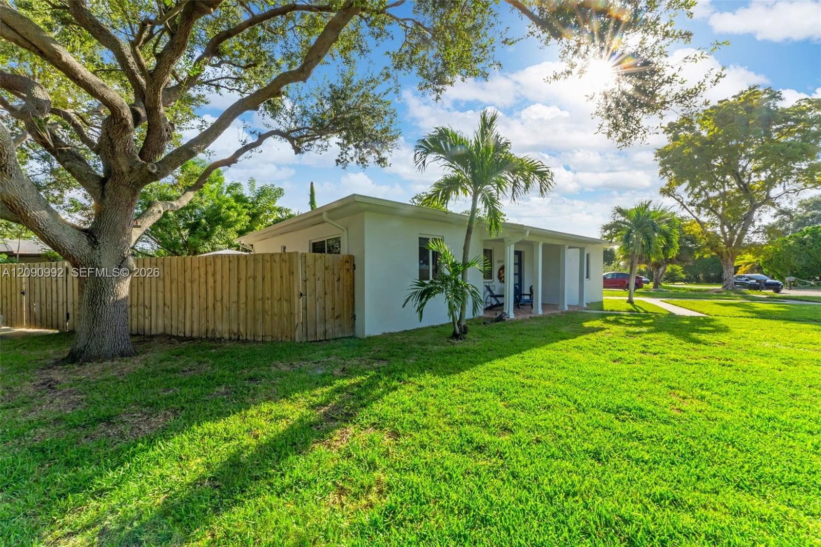 6891 SW 48th Ter, Miami FL 33155