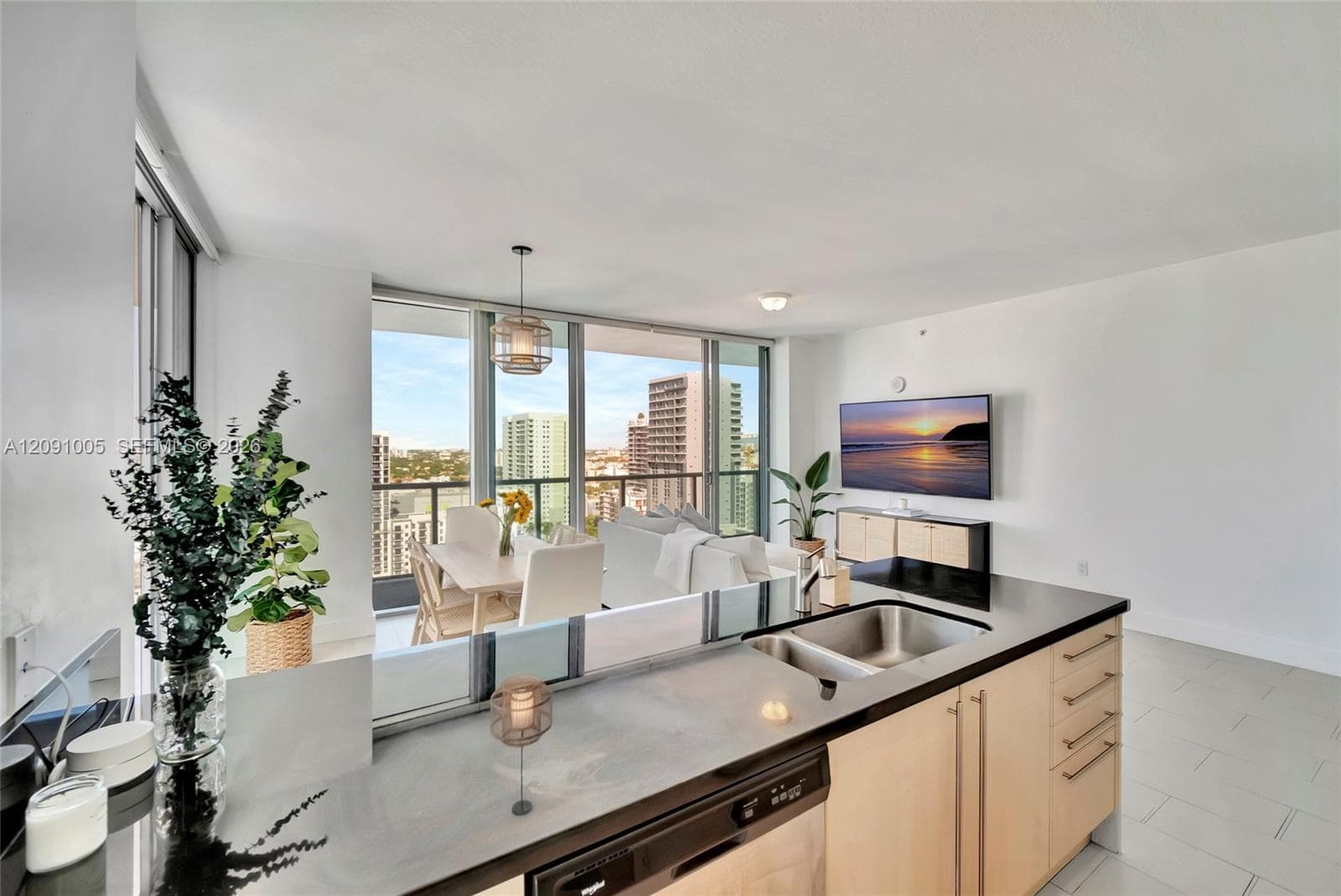 79 SW 12th St, Miami FL 33130