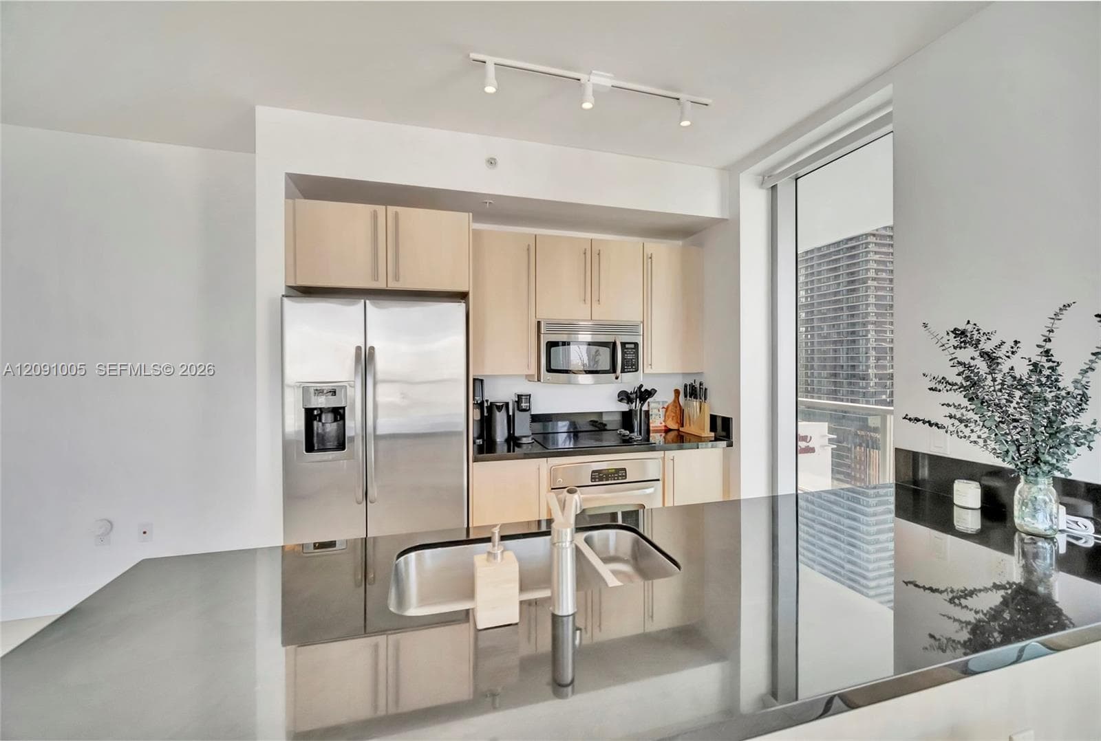 79 SW 12th St, Miami FL 33130