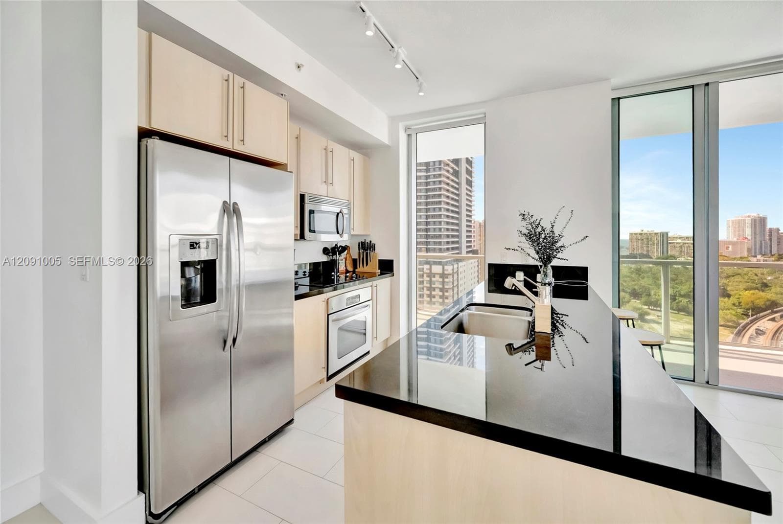 79 SW 12th St, Miami FL 33130