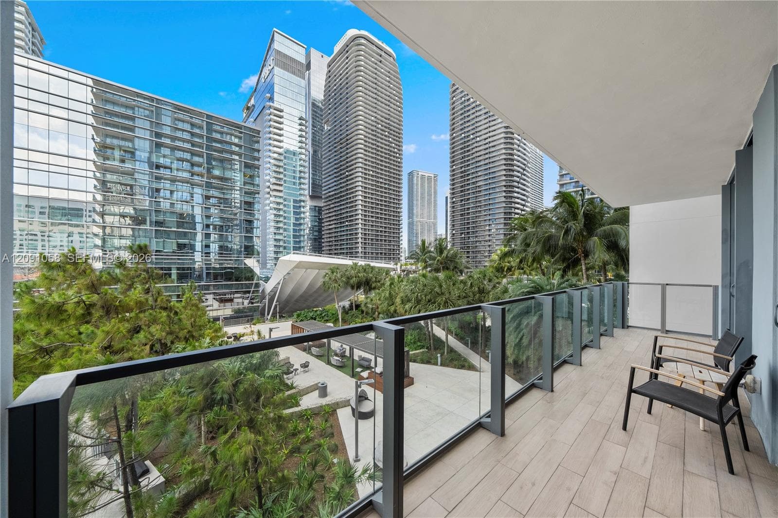 88 SW 7th St # 809, Miami FL 33130