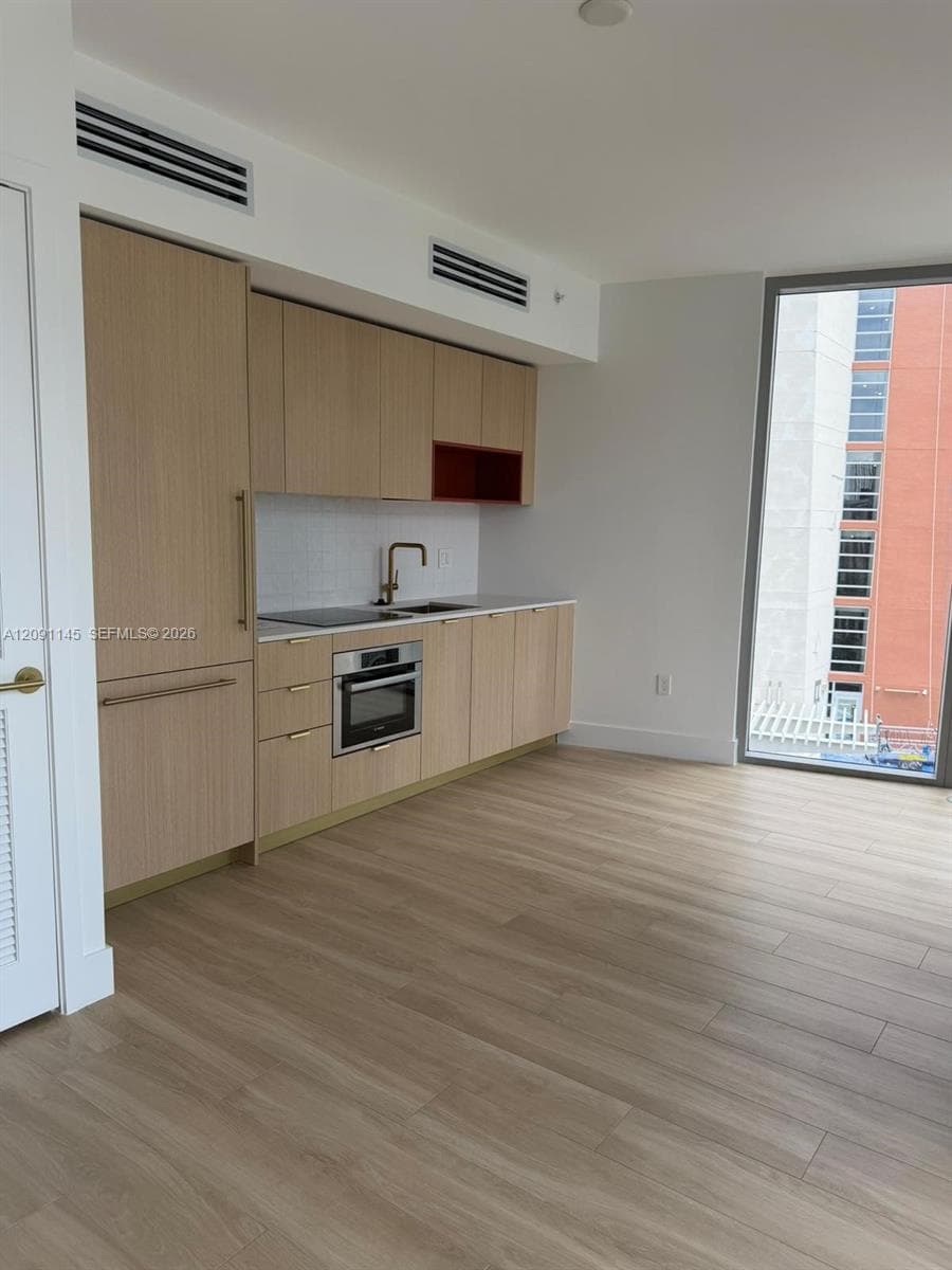 90 NE 32nd Street # 812, Miami FL 33127