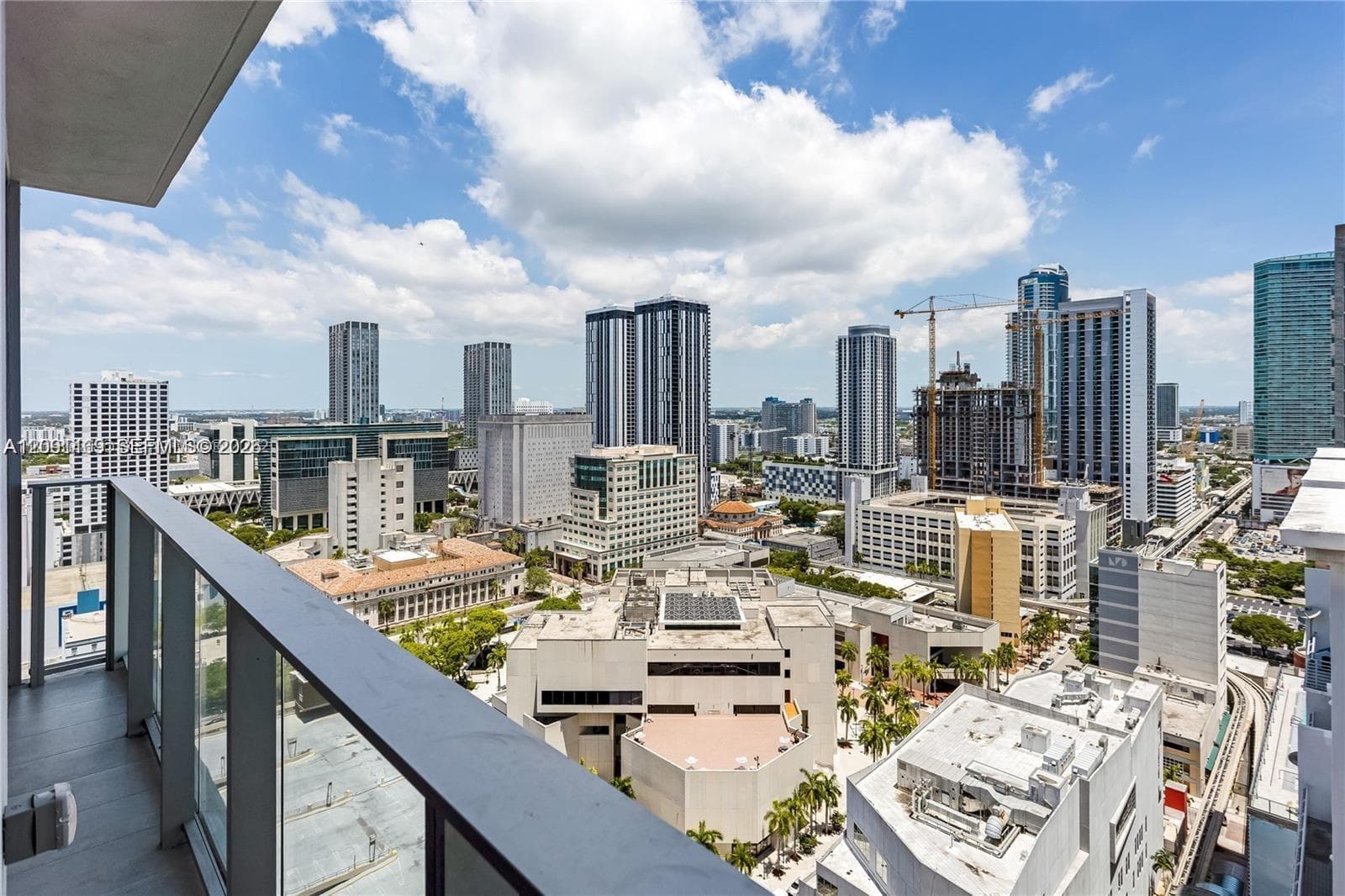 227 NE 2nd St # 2806, Miami FL 33132