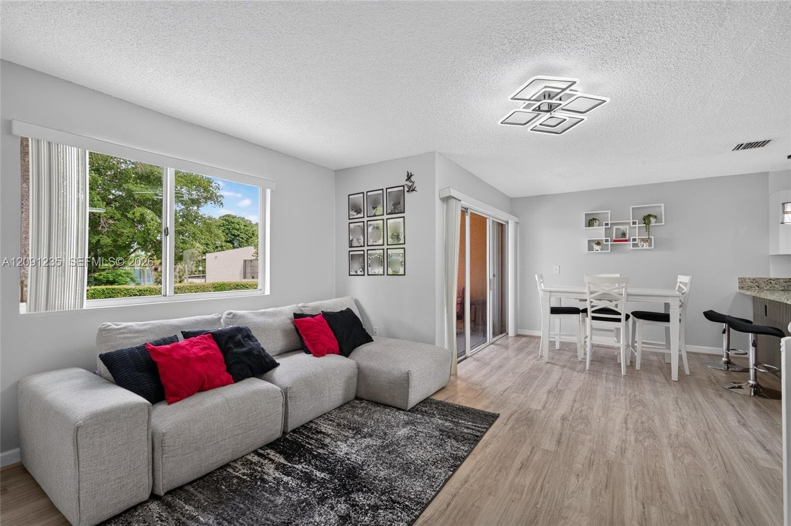 6205 Kendale Lakes Cir # 281, Miami FL 33183