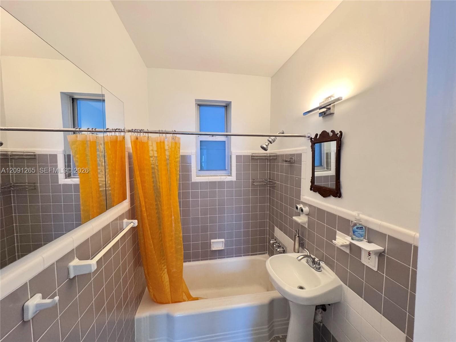 123 3rd St # 10, Miami Beach FL 33139