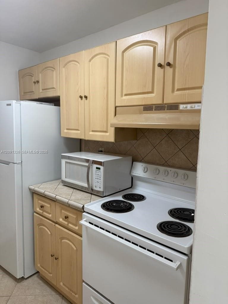 8002 SW 149 Ave # B310, Miami FL 33193