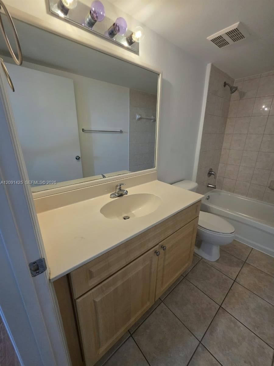 102 SW 6th Ave # 604, Miami FL 33130