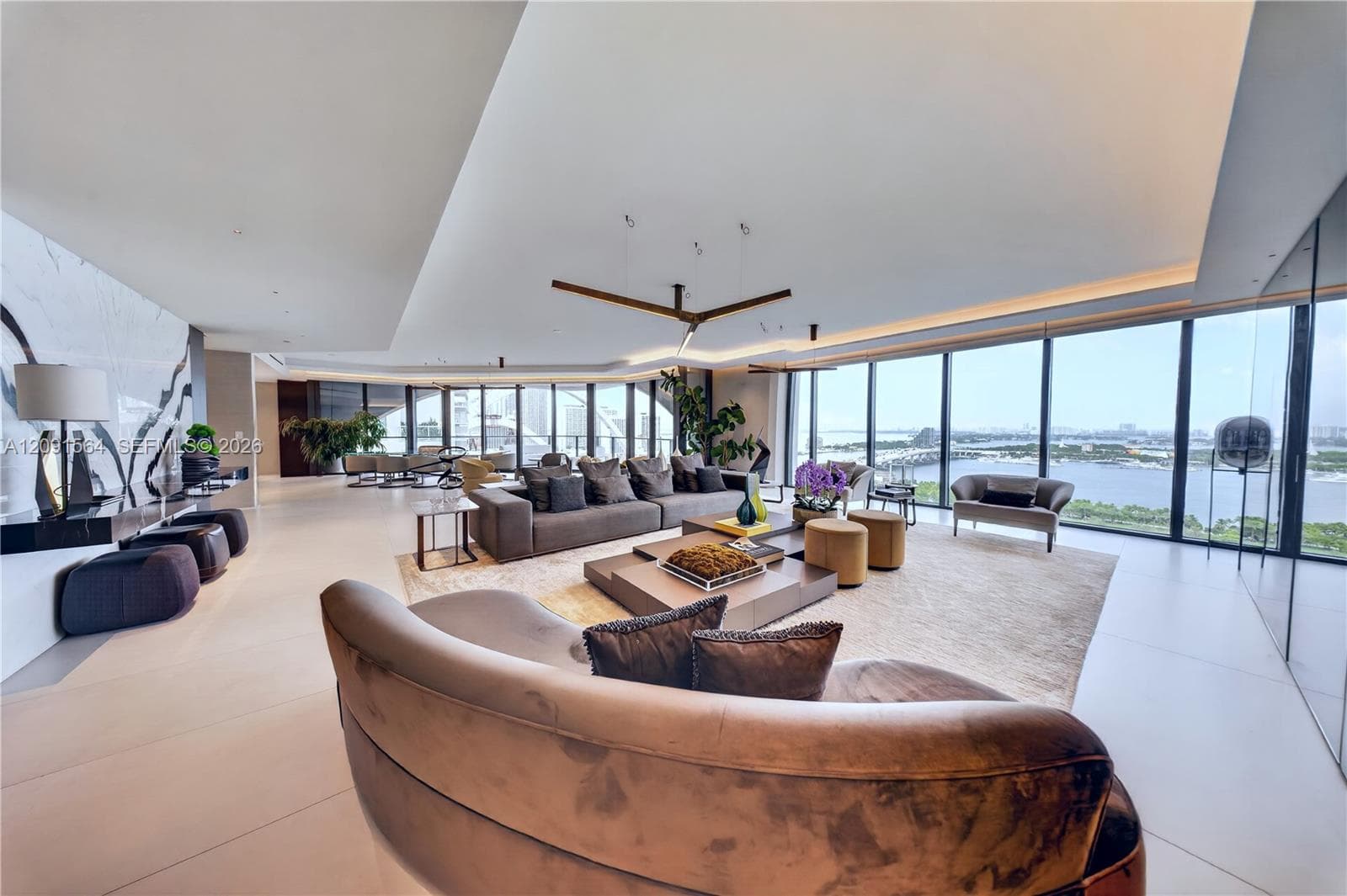 1000 NE Biscayne Blvd # 2202, Miami FL 33132