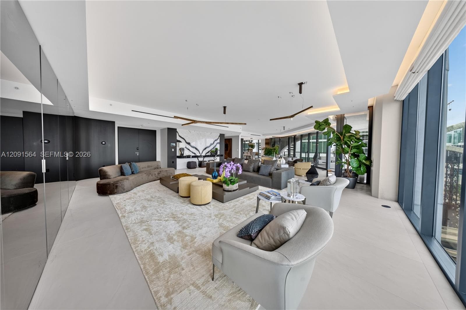 1000 NE Biscayne Blvd # 2202, Miami FL 33132