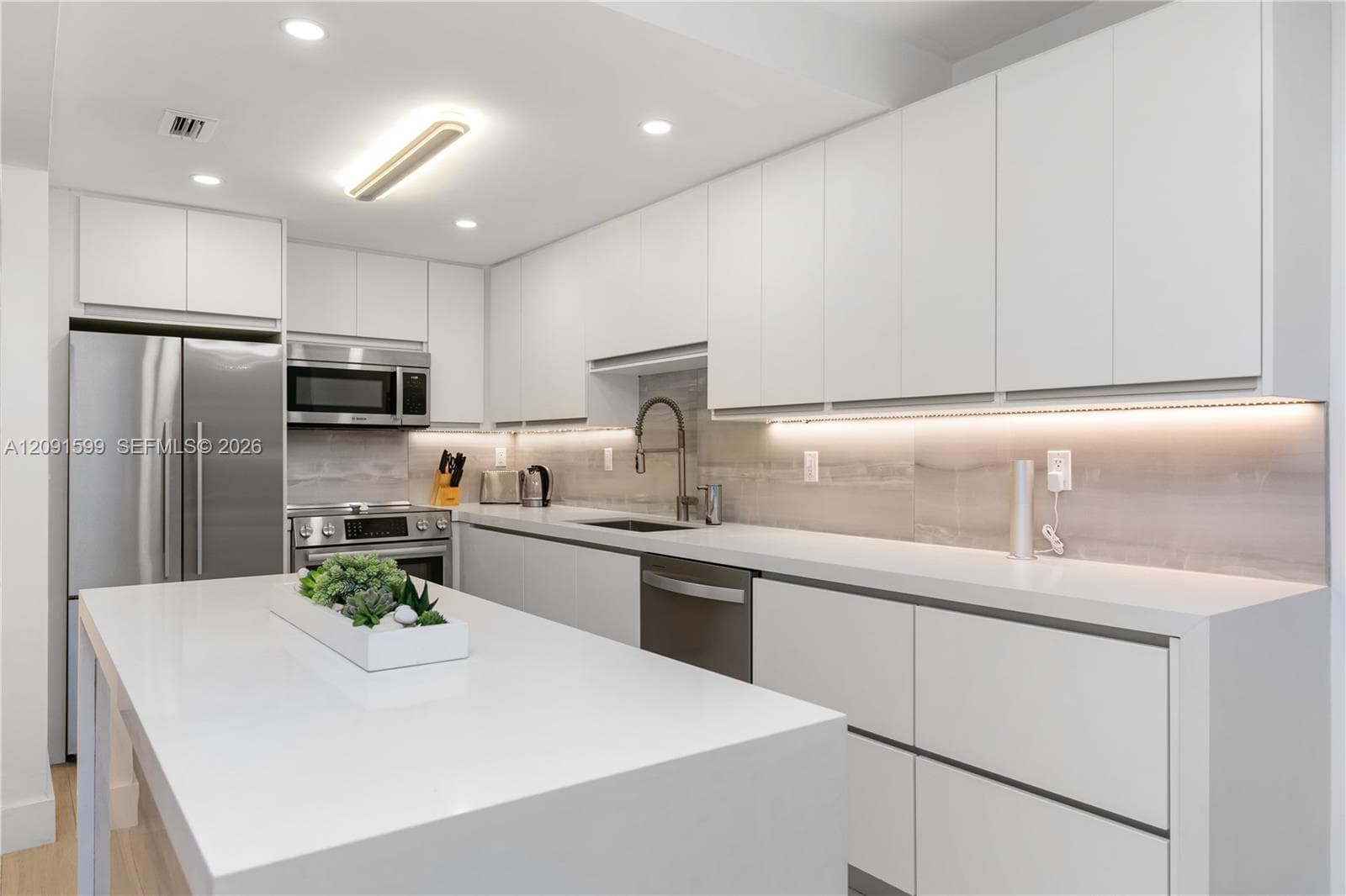 2301 Collins Ave # 318, Miami Beach FL 33139